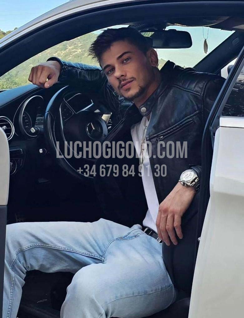 Tommy jigolo profesional y discreto en Barcelona